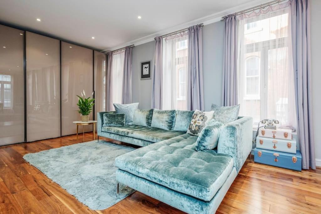 Big 2bed 2bath Mayfair,regent Street Apartment London